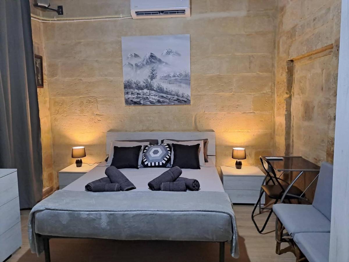 Lovely 1 Bedroom Apartment In The Heart Of La Valeta Exterior foto