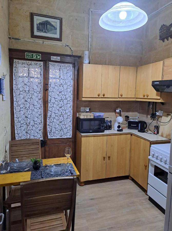 Lovely 1 Bedroom Apartment In The Heart Of La Valeta Exterior foto